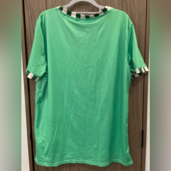 Womens Green Short Sleeve V Neck 4 Leaf Clover St Patricks Day Tee Size XXL - Picture 2 of 6